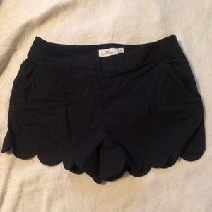 Vineyard vines scallop shorts